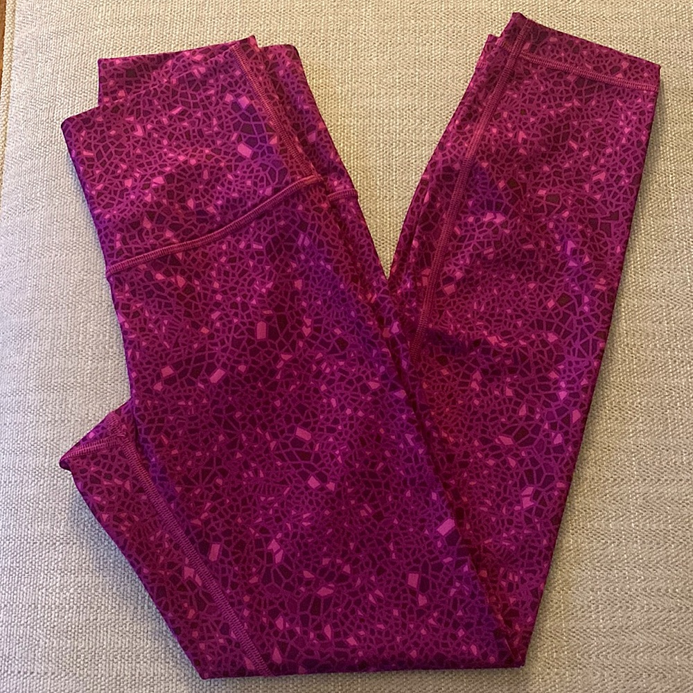 LIKE NEW LULULEMON LEGGINGS